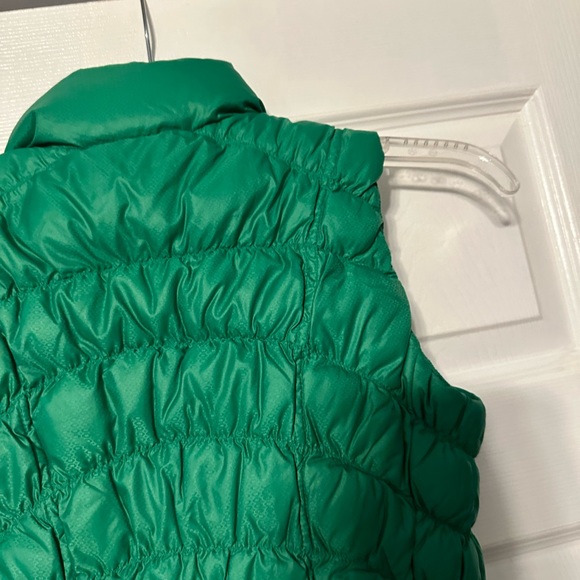 Athleta Downalicious Puffer Vest - Picture 13 of 15